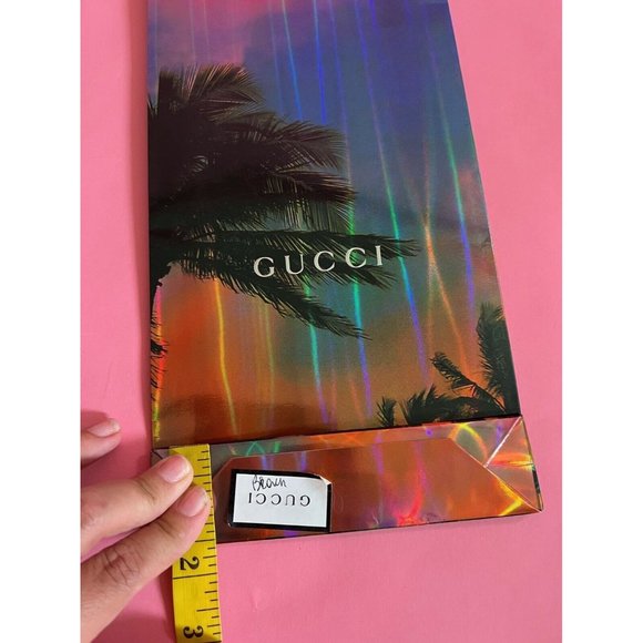 Gucci Limited Edition 2019 Paper Reusable Shopping Bag Rope  18" x 6.5 " x 1.5" - Picture 7 of 9